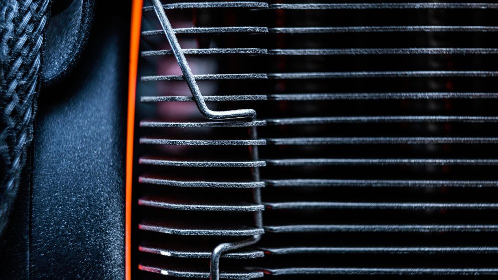 Réparation radiateur voiture : comment traiter une fuite efficacement